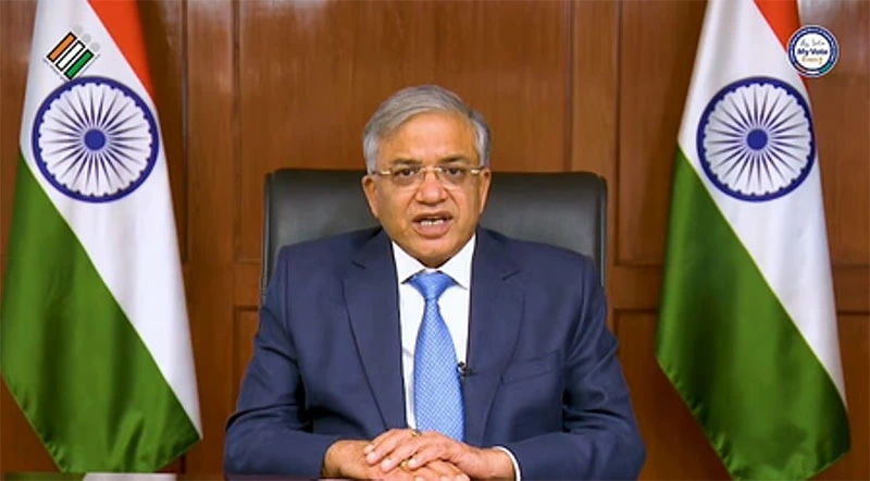 Chief Election Commissioner warning Bengal DMs