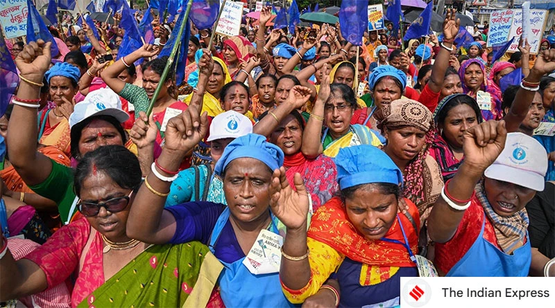 Yuva Sathi Early Launch Mid-Day meal workers protest