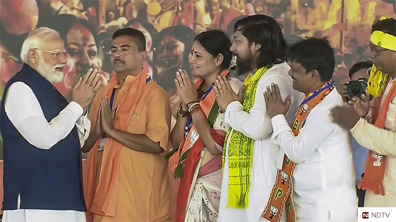 PM Modi Meets newly sworn ministers along with Suvendu Adhikari