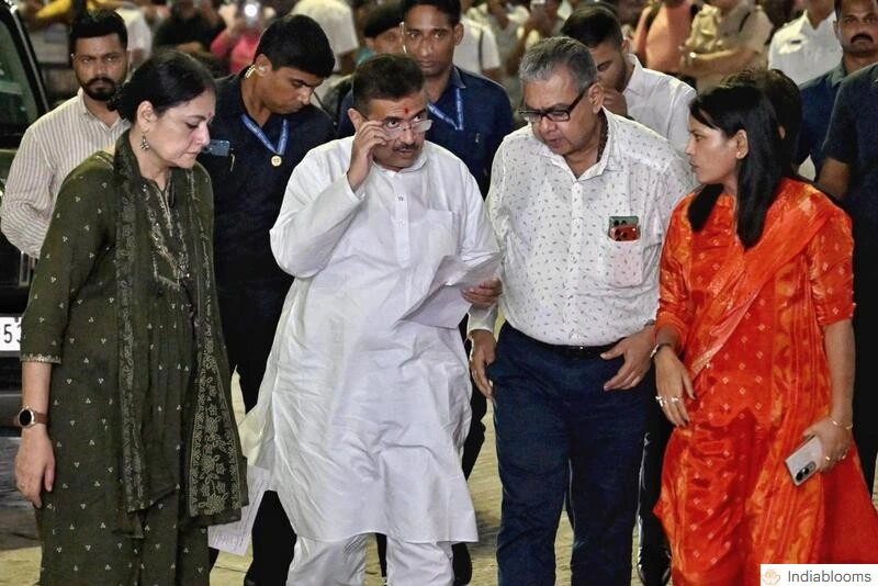 Suvendu and Agnimitra visit in Taratala Fire
