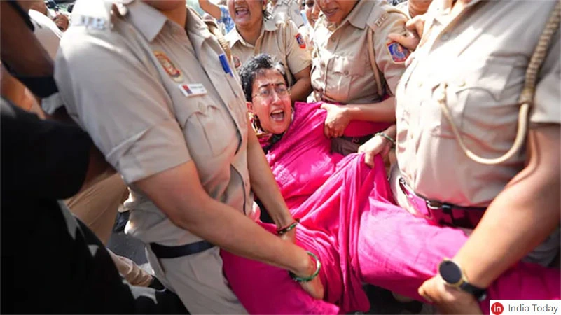 Atishi Sanjay Singh, along with Brinda Karat detained in Jantar Mantar Protest against Gyanesh Kumar